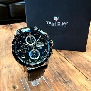 Tag Heuer Carrera Day-Date Chronograph Calibre 16. CV2A10 with box and papers